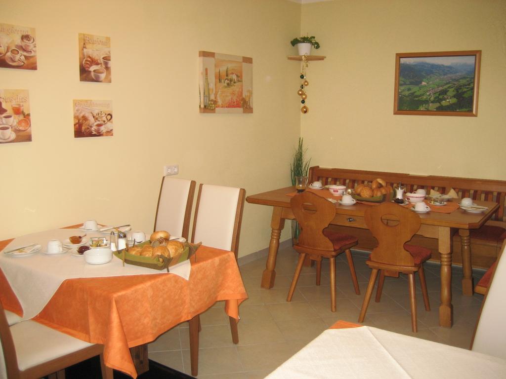 Haus Voithofer Apartamento Sankt Johann im Pongau Exterior foto